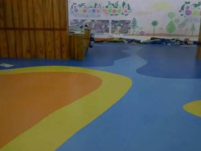 幼兒園地板