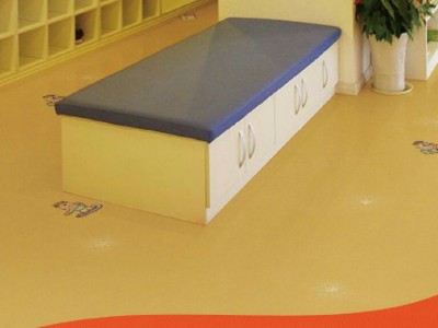 幼兒園地板