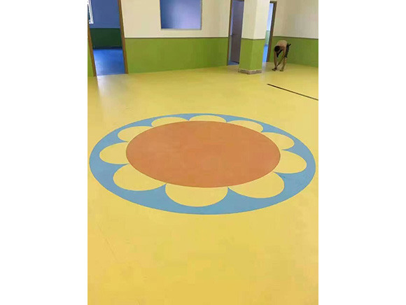 幼兒園地板