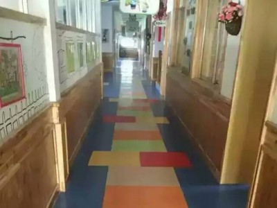 幼兒園塑膠地板