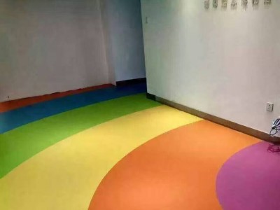 幼兒園塑膠地板