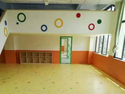 幼兒園塑膠地板